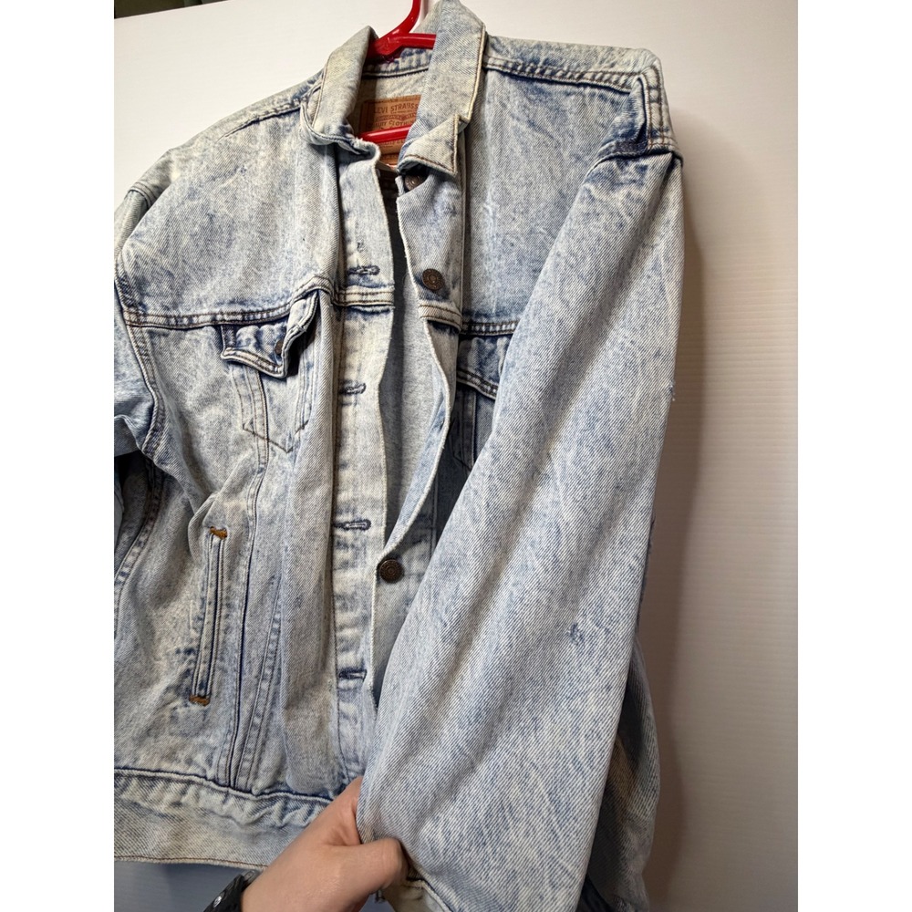 VTG LEVIS Acid Wash Denim Trucker Jacket USA Distressed Rips Women Medium Casual - Picture 11 of 16